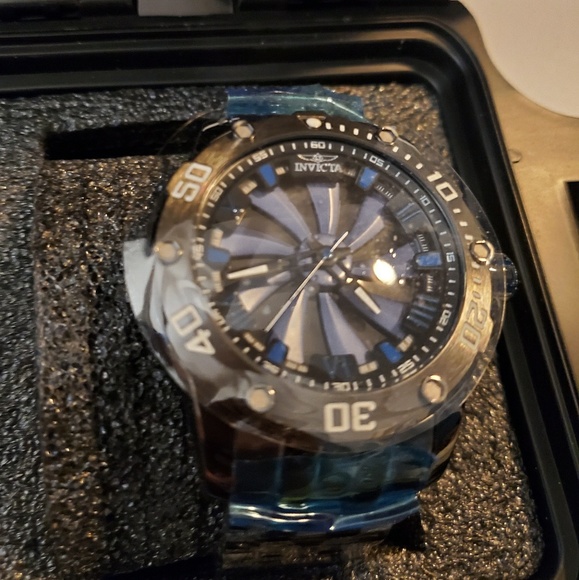 invicta turbine automatic